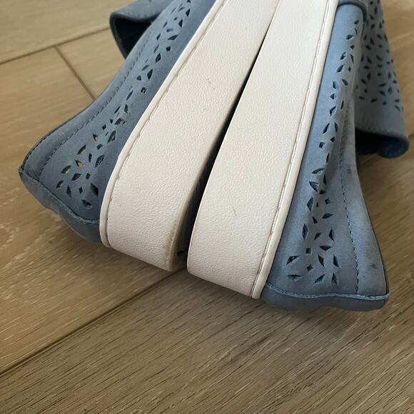 Vionic 'Midi Perf' Women's 6.5 Blue Leather Perforated Comfort Sneaker Slip On - Picture 8 of 10